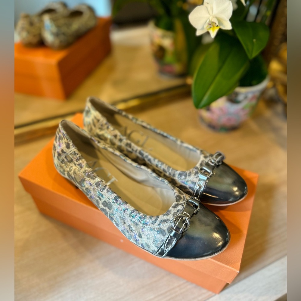 AGL Women’s Jinny Silver Pewter Cap Toe Leopard Metallic Iridescent Flats